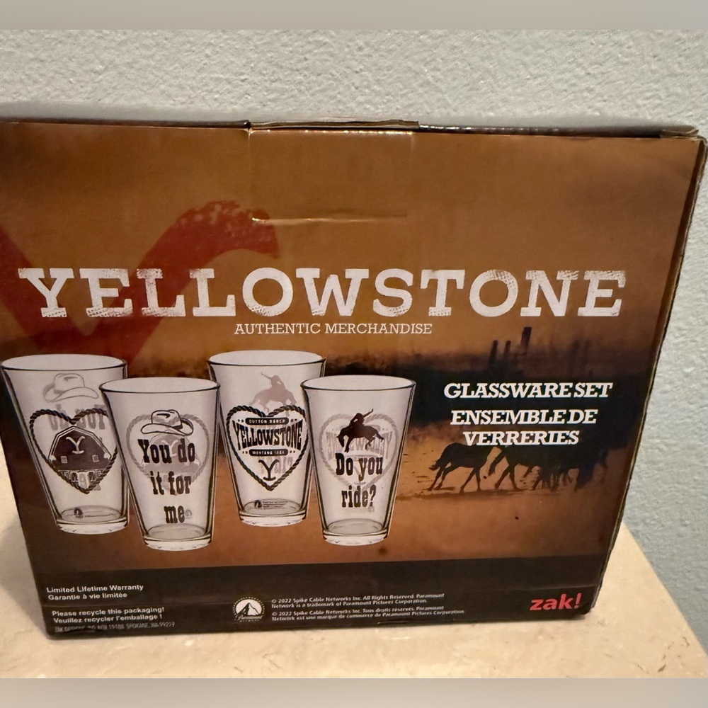 NIB Yellowstone Authentic Merchandise Glassware two(2)
16oz/473ml Glasses - Picture 8 of 16